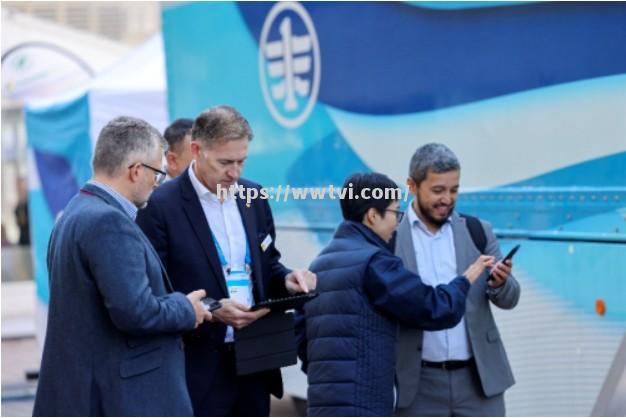 法兰克福俱乐部宣布与星球员签订长约 法兰克福俱乐部宣布与星球员签订长约