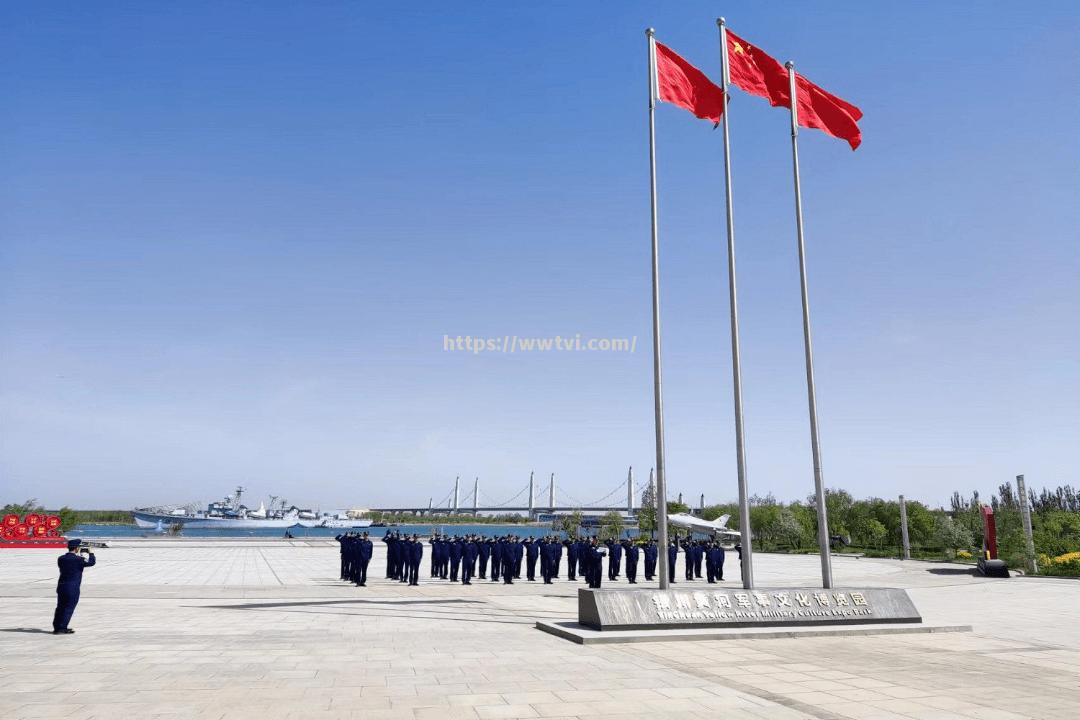 队员斗志昂扬,冲刺目标永不放弃 队员斗志昂扬,冲刺目标永不放弃