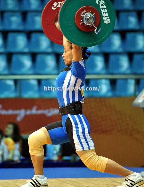 哥斯达黎加选手在举重比赛中亮相 哥斯达黎加选手在举重比赛中亮相