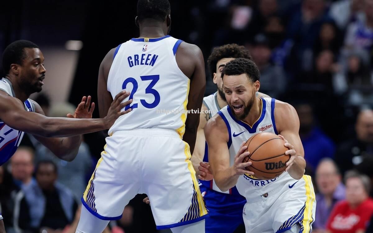 快船客场大胜,乔治全面表现带队逆袭 快船客场大胜,乔治全面表现带队逆袭