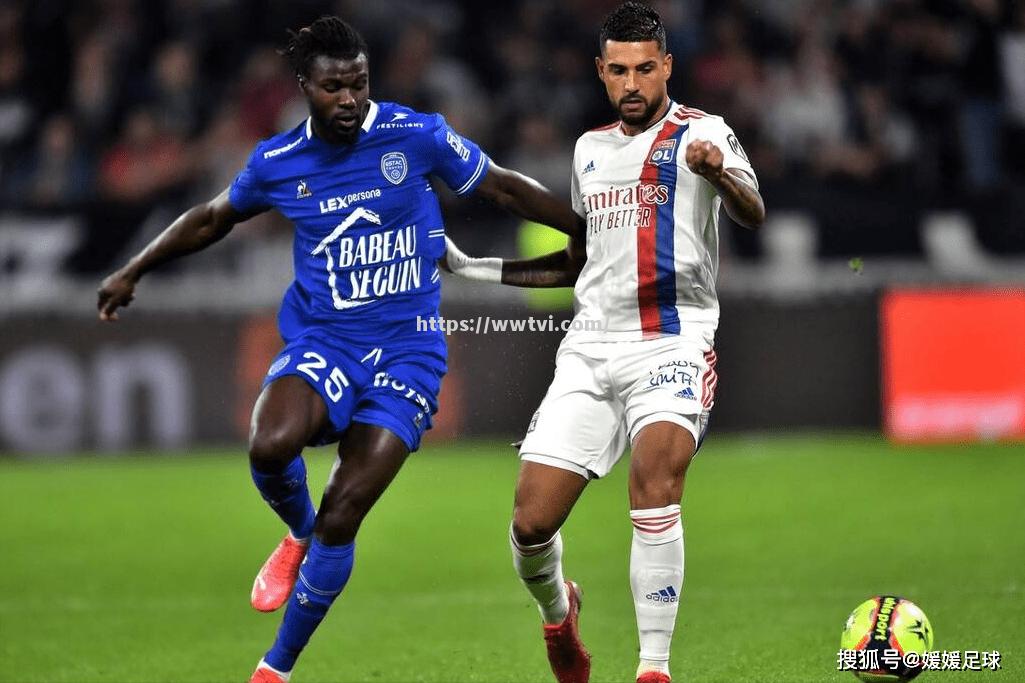 里昂获得宝贵三分,实力得到认可 里昂获得宝贵三分,实力得到认可