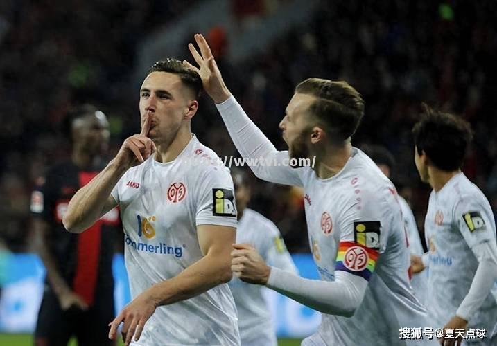 斯图加特保级压力山大,客场艰难逃平! 斯图加特保级压力山大,客场艰难逃平!