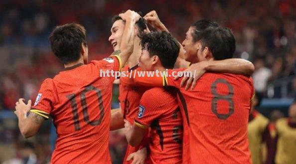 欧尔姆队员表现抢眼,助球队战胜对手 欧尔姆队员表现抢眼,助球队战胜对手