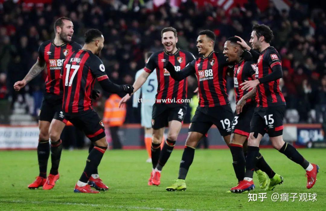 利物浦主场大胜博恩茅斯,紧紧抓住榜首位置 利物浦主场大胜博恩茅斯,紧紧抓住榜首位置