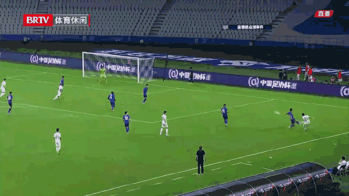 北京国安击败上海申花,成为焦点话题 北京国安击败上海申花,成为焦点话题