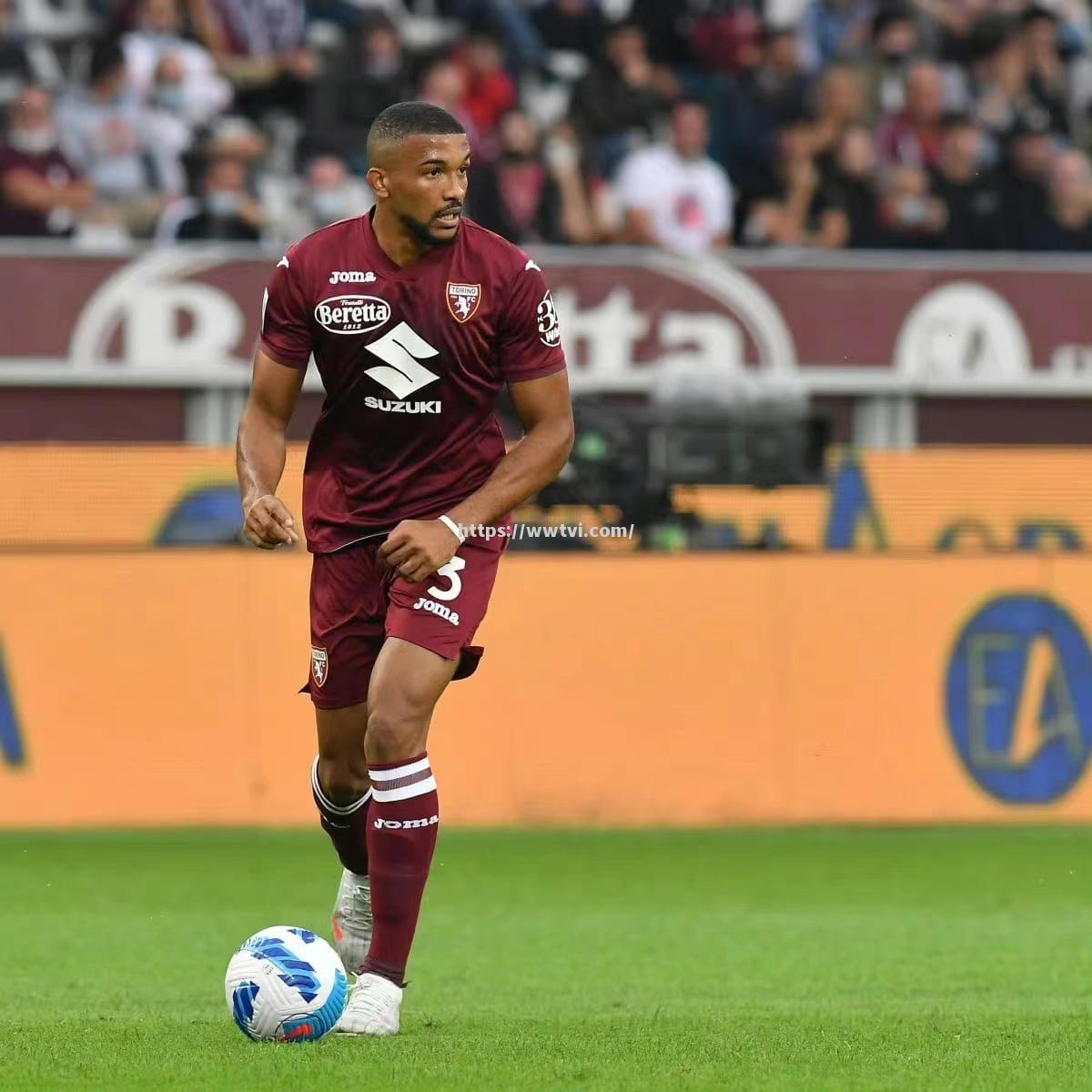 里尔战胜都灵,展现出色的比赛实力 里尔战胜都灵,展现出色的比赛实力