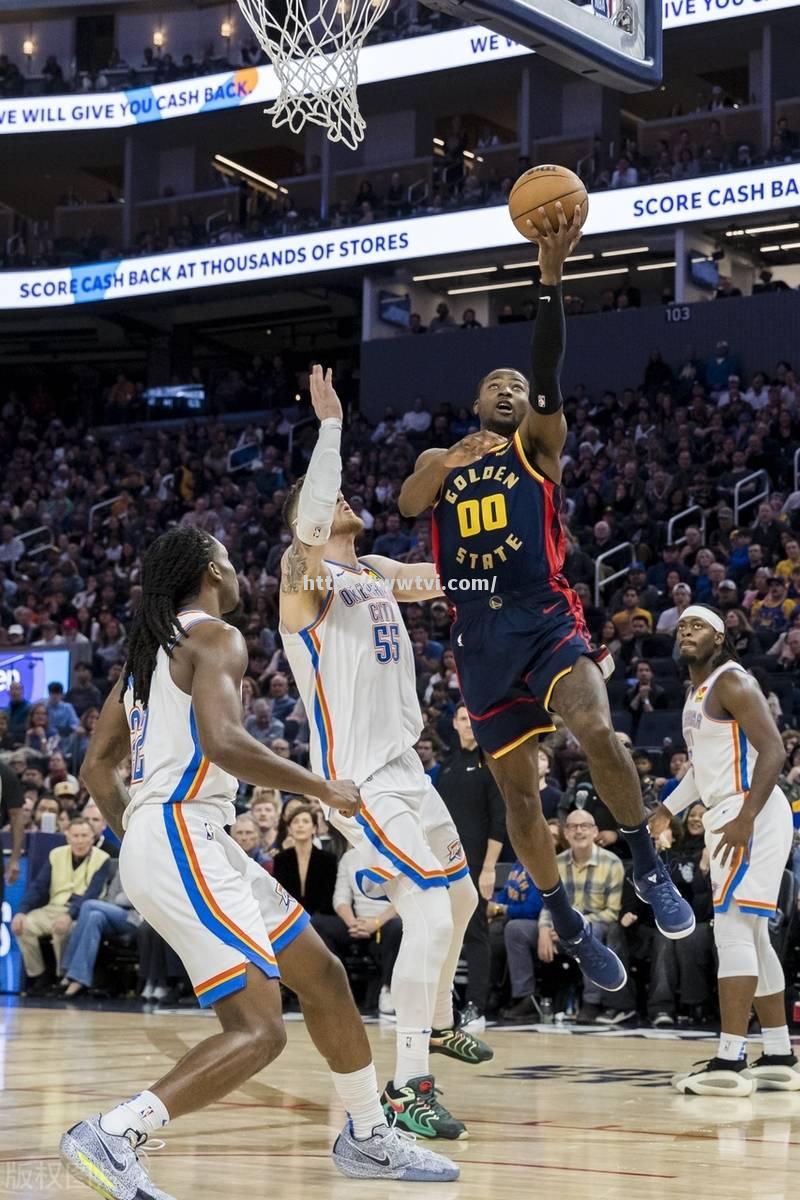 勇士克星雷霆,库里主导比赛射声东击西 勇士克星雷霆,库里主导比赛射声东击西