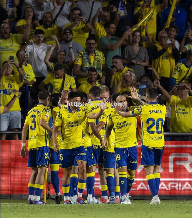 皇马主场失利,小组出线命运未卜 皇马主场失利,小组出线命运未卜