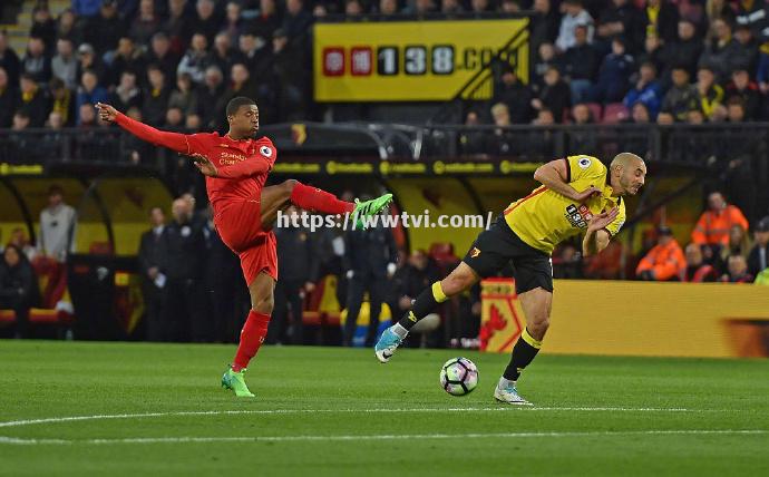 利物浦客场击败沃特福德,继续领跑积分榜 利物浦客场击败沃特福德,继续领跑积分榜