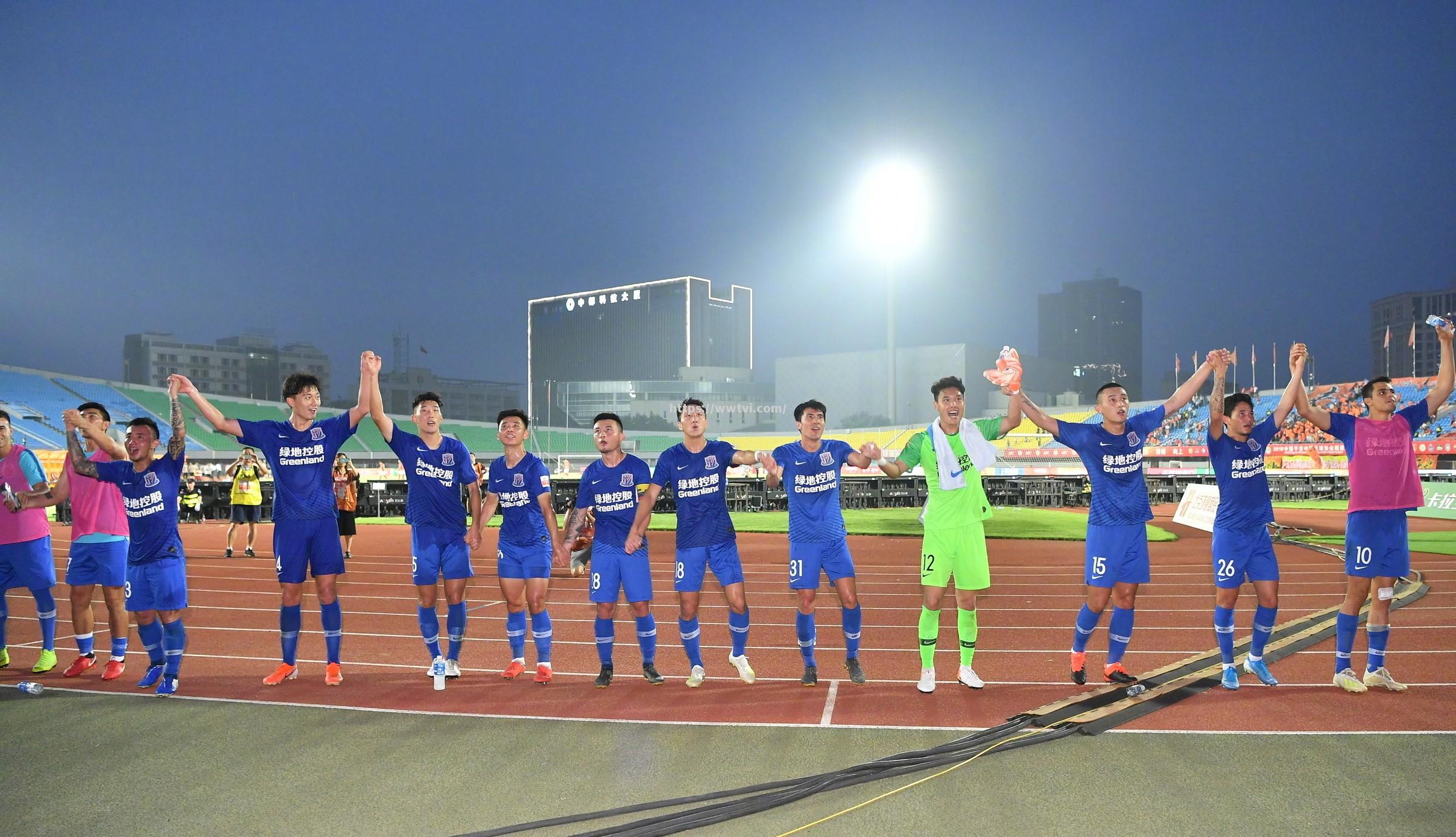 广州富力队再次展现实力,登上领先位置 广州富力队再次展现实力,登上领先位置