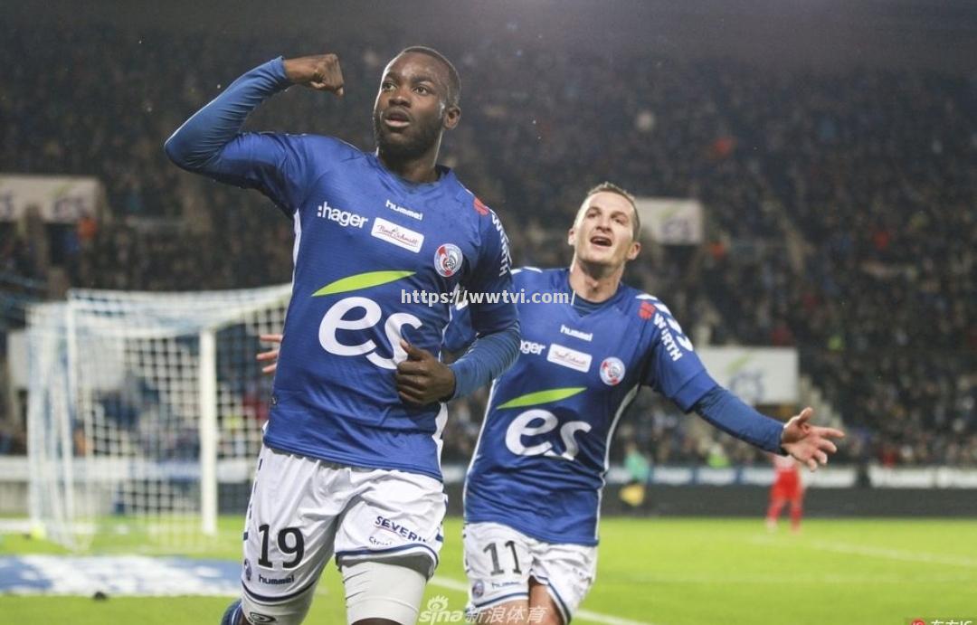 斯特拉斯堡队五连胜,成为法国足球联赛黑马 斯特拉斯堡队五连胜,成为法国足球联赛黑马