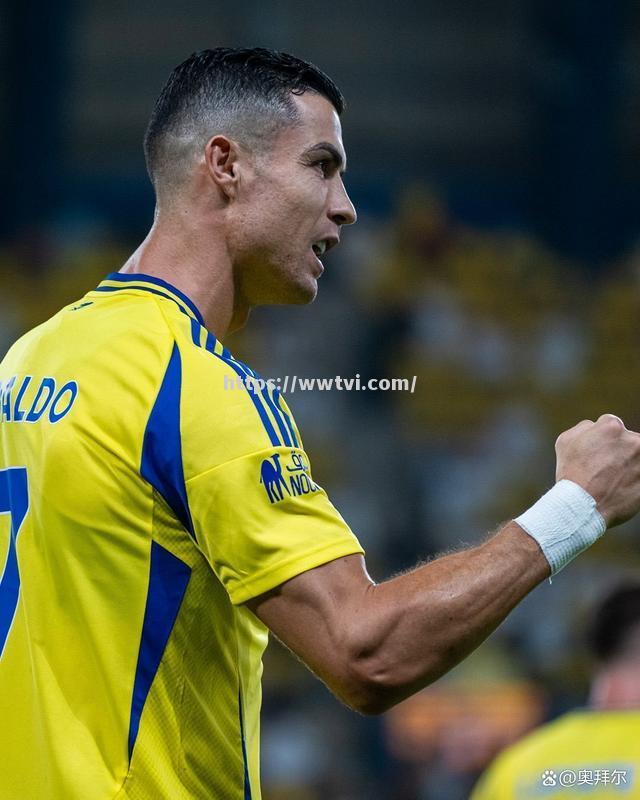 C罗连续进球,成为本赛季射手王热门 C罗连续进球,成为本赛季射手王热门