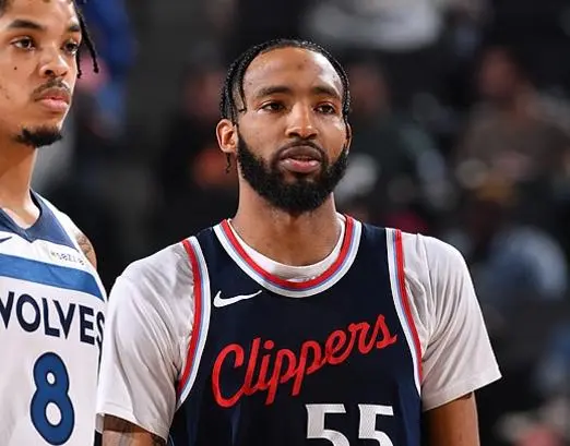 着眼长远目标,球星拼尽全力豪取胜利 着眼长远目标,球星拼尽全力豪取胜利