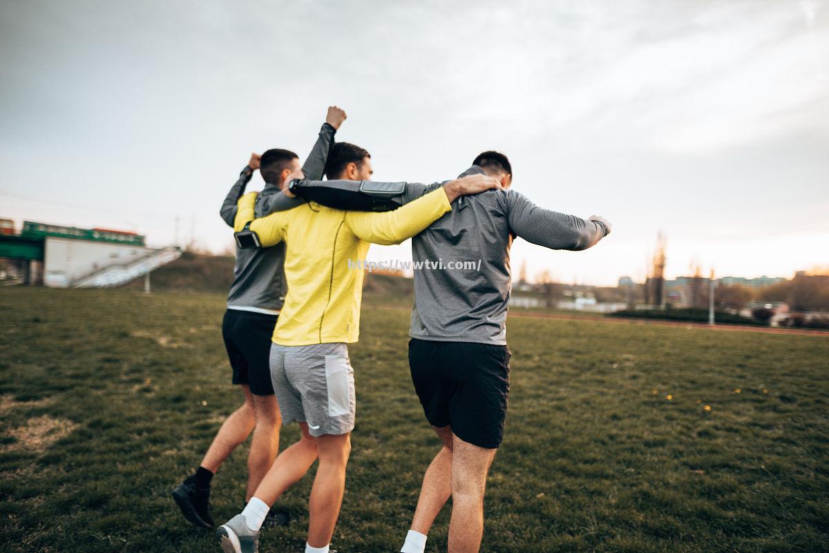 热血对决再度上演,球队角逐激烈 热血对决再度上演,球队角逐激烈