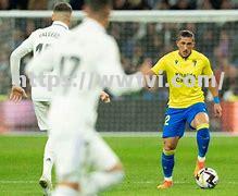 欧预赛战局白热化,球迷热情高涨 欧预赛战局白热化,球迷热情高涨