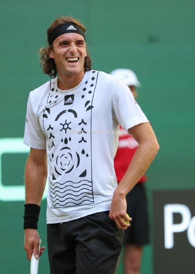 斯图加特稳扎稳打,全力对抗劲敌消除尴尬 斯图加特稳扎稳打,全力对抗劲敌消除尴尬