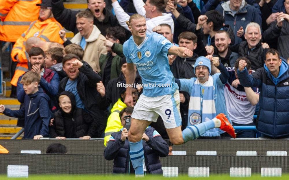 赛季后半段逐渐白热化,争夺冠军激烈展开 赛季后半段逐渐白热化,争夺冠军激烈展开