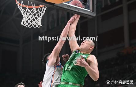 诞生纪录!篮球赛场惊人壮举 诞生纪录!篮球赛场惊人壮举