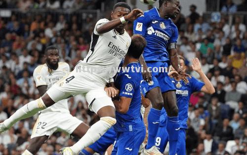 格拉纳达主场击败皇马,掀起冷门 格拉纳达主场击败皇马,掀起冷门