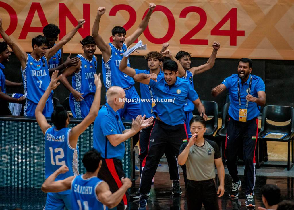 黎巴嫩球队在亚洲锦标赛中实现逆袭,引人注目 黎巴嫩球队在亚洲锦标赛中实现逆袭,引人注目